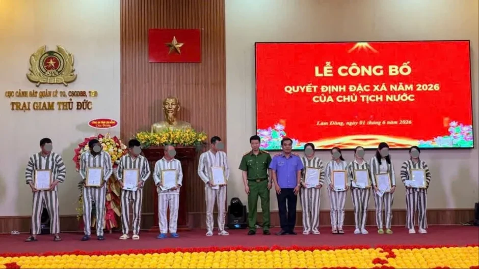 395 phạm nhân tại Trại giam Thủ Đức được đặc xá 395 phạm nhân tại Trại giam Thủ Đức được đặc xá