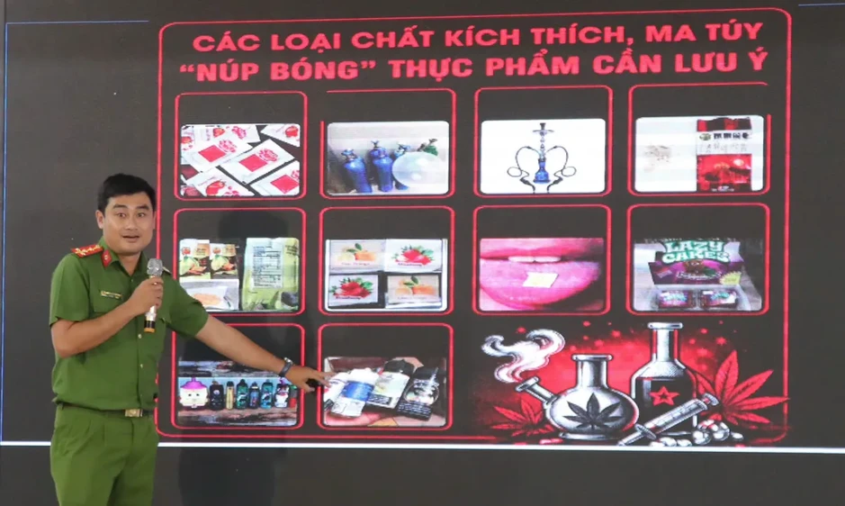 4 dấu hiệu đỏ giúp cha mẹ nhận diện cạm bẫy bủa vây trẻ em trên mạng 4 dấu hiệu đỏ giúp cha mẹ nhận diện cạm bẫy bủa vây trẻ em trên mạng