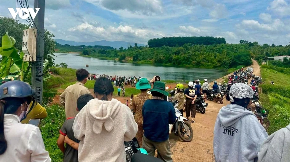 5 học sinh tử vong do đuối nước khi tắm hồ ở Lâm Đồng 5 học sinh tử vong do đuối nước khi tắm hồ ở Lâm Đồng
