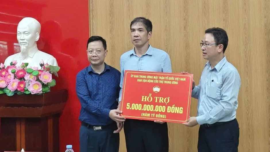5 tỷ đồng hỗ trợ tỉnh Lai Châu khắc phục hậu quả mưa lũ 5 tỷ đồng hỗ trợ tỉnh Lai Châu khắc phục hậu quả mưa lũ