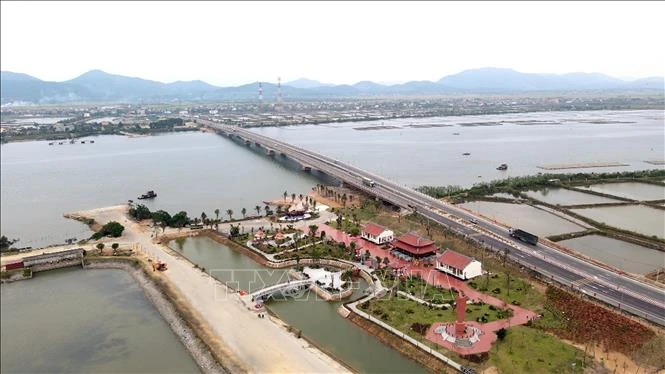 51 năm thống nhất đất nước: Người mở luồng trong lửa đạn sông Gianh 51 năm thống nhất đất nước: Người mở luồng trong lửa đạn sông Gianh