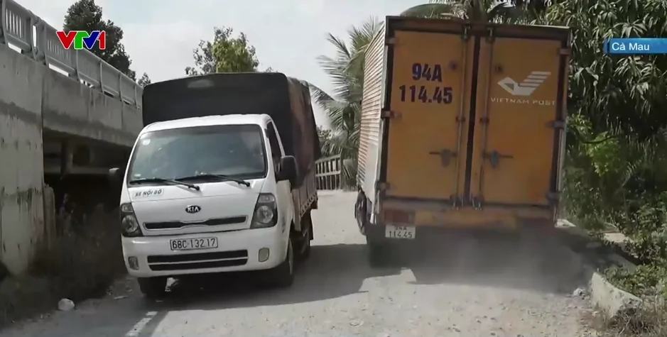 6 năm chưa xong 11 km đường, người dân thấp thỏm chờ ngày thông tuyến 6 năm chưa xong 11 km đường, người dân thấp thỏm chờ ngày thông tuyến