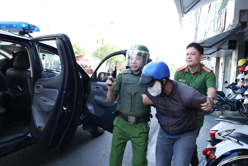 An Giang: Diễn tập phòng, chống cướp tài sản tại ngân hàng An Giang: Diễn tập phòng, chống cướp tài sản tại ngân hàng