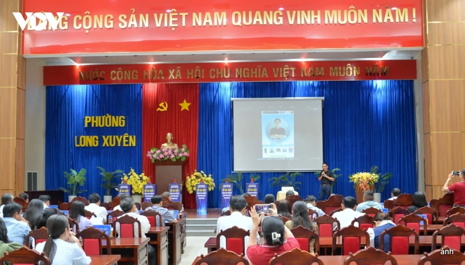 An Giang ra mắt nền tảng số kết nối chính quyền, doanh nghiệp và người dân An Giang ra mắt nền tảng số kết nối chính quyền, doanh nghiệp và người dân