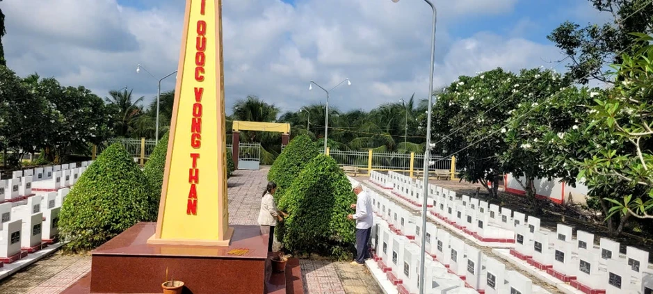 Anh hùng LLVT Huỳnh Văn Ly: Gần nửa thế kỷ giữ trọn nghĩa tình đồng đội Anh hùng LLVT Huỳnh Văn Ly: Gần nửa thế kỷ giữ trọn nghĩa tình đồng đội