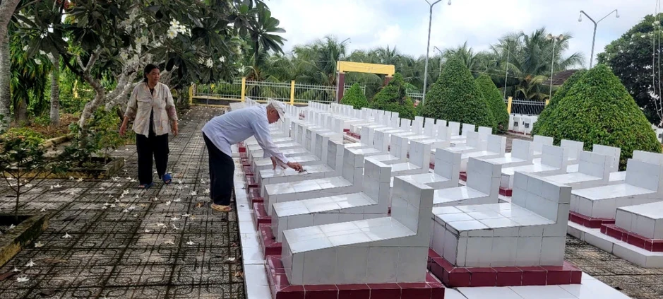 Anh hùng LLVT Huỳnh Văn Ly: Gần nửa thế kỷ giữ trọn nghĩa tình đồng đội Anh hùng LLVT Huỳnh Văn Ly: Gần nửa thế kỷ giữ trọn nghĩa tình đồng đội