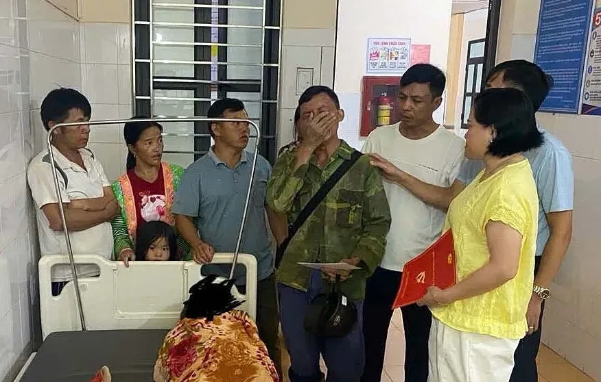 Ba mẹ con ở Điện Biên đi làm nương về bị sét đánh, 2 con tử vong Ba mẹ con ở Điện Biên đi làm nương về bị sét đánh, 2 con tử vong