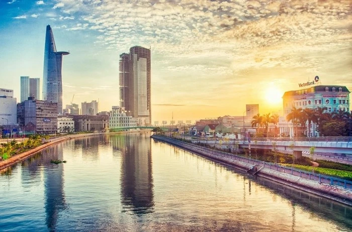 Ba miền trời nắng, Nam Bộ nóng bức