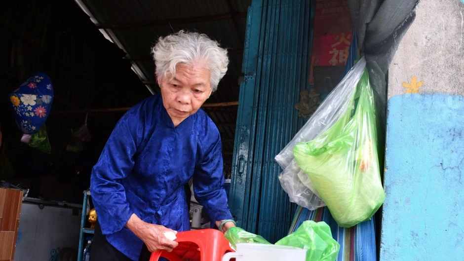 Bà Nguyễn Thị Lệ chính thức là vợ liệt sĩ, hưởng trợ cấp hơn 5 triệu đồng/tháng Bà Nguyễn Thị Lệ chính thức là vợ liệt sĩ, hưởng trợ cấp hơn 5 triệu đồng/tháng