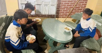 Ba thiếu niên bỏ nhà đi 250km từ Lâm Đồng sang Đắk Lắk
