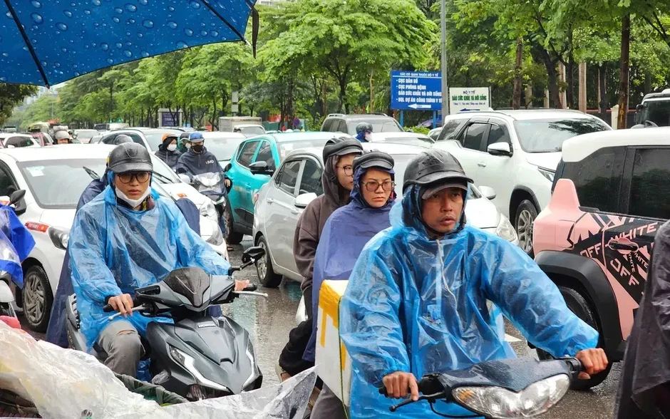 Bắc Bộ mưa lớn cục bộ, cảnh báo lũ quét, sạt lở và biển động Bắc Bộ mưa lớn cục bộ, cảnh báo lũ quét, sạt lở và biển động