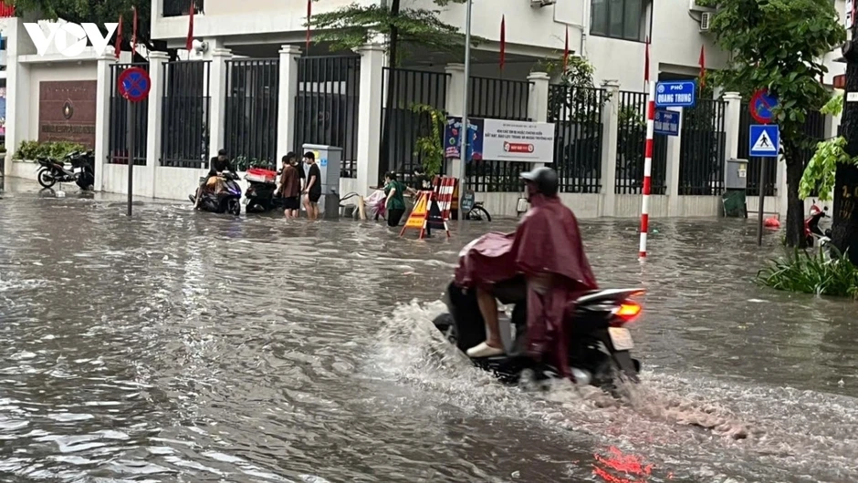 Bắc Bộ mưa rất to đến hết ngày 18/7, có nơi trên 300mm Bắc Bộ mưa rất to đến hết ngày 18/7, có nơi trên 300mm