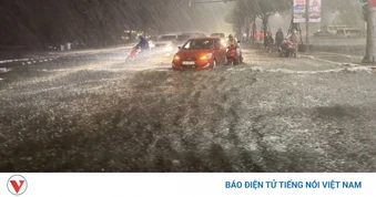 Bắc Bộ sắp đón đợt mưa lớn, Trung Bộ tiếp tục nắng nóng gay gắt