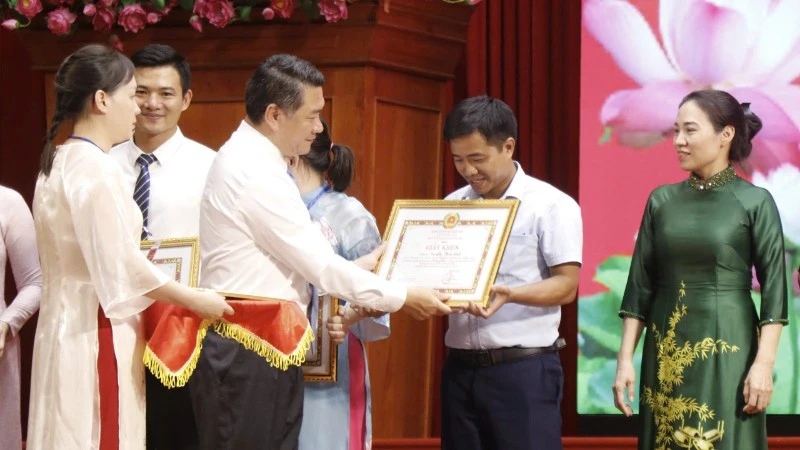 Bắc Ninh sôi nổi hội thi báo cáo viên, tuyên truyền viên giỏi năm 2026 Bắc Ninh sôi nổi hội thi báo cáo viên, tuyên truyền viên giỏi năm 2026