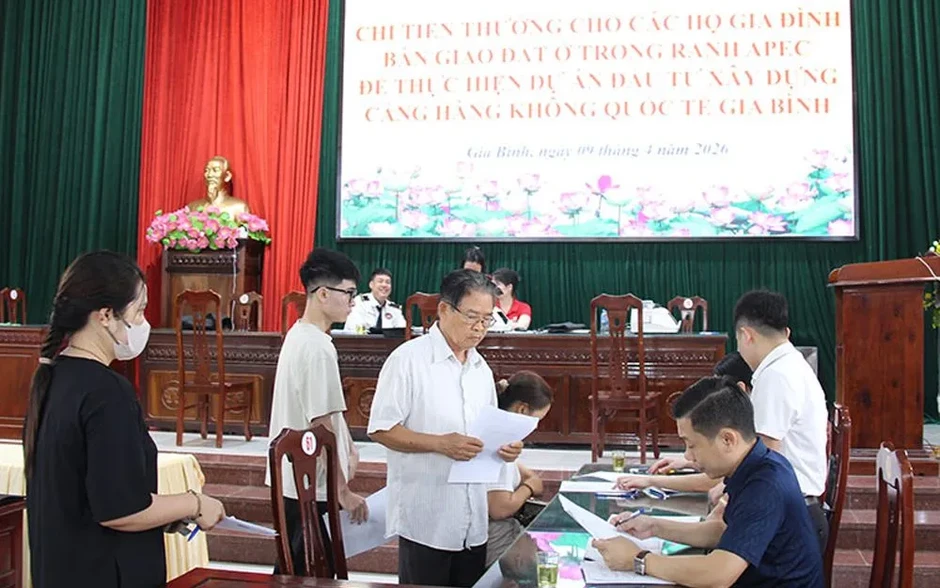 Bắc Ninh thưởng 22,35 tỷ đồng cho 149 hộ giao đất sớm Bắc Ninh thưởng 22,35 tỷ đồng cho 149 hộ giao đất sớm
