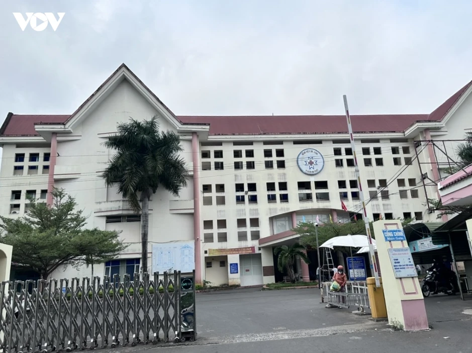 Bác sĩ phụ sản bị kỷ luật cảnh cáo vì "vòi vĩnh" tiền người nhà sản phụ Bác sĩ phụ sản bị kỷ luật cảnh cáo vì "vòi vĩnh" tiền người nhà sản phụ
