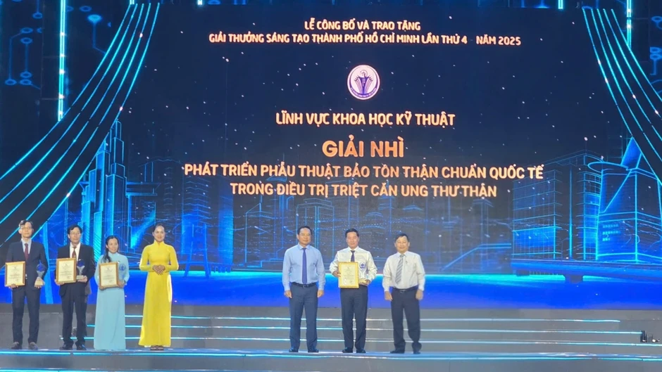 Bác sĩ trẻ và những đổi mới sáng tạo từ giường bệnh Bác sĩ trẻ và những đổi mới sáng tạo từ giường bệnh