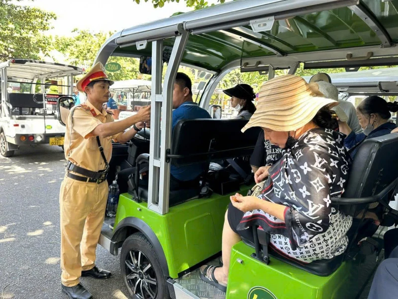 Bài 4: Những điểm đến nổi tiếng của thế giới không tiếng động cơ Bài 4: Những điểm đến nổi tiếng của thế giới không tiếng động cơ