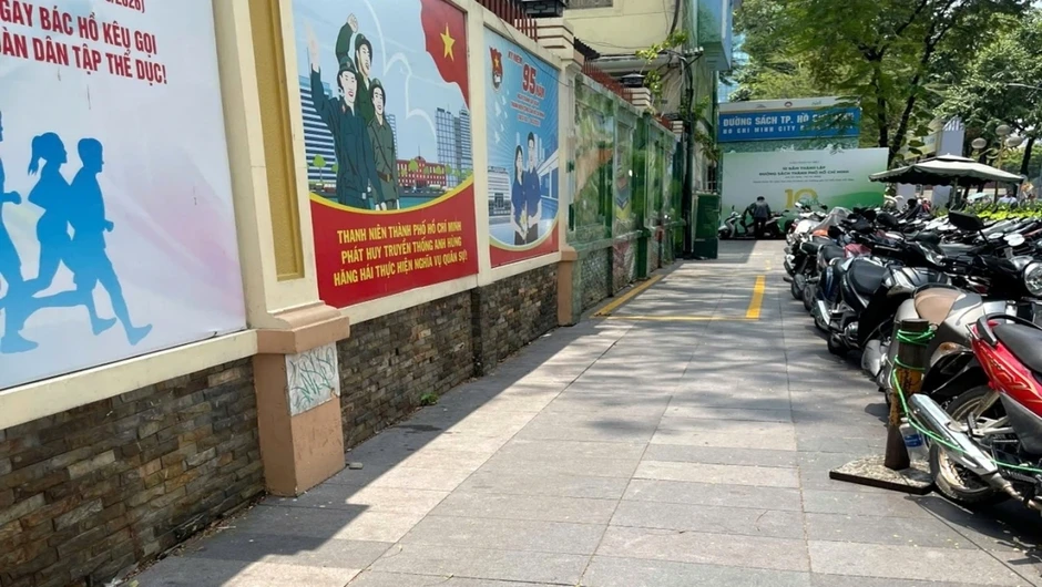 Bãi giữ xe Đường sách gây ùn ứ, TP.HCM tìm phương án di dời, thay thế Bãi giữ xe Đường sách gây ùn ứ, TP.HCM tìm phương án di dời, thay thế