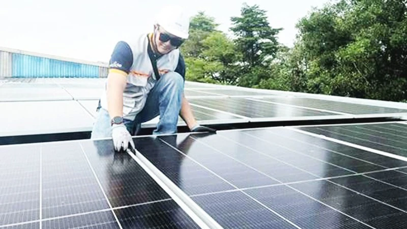 Bài toán năng lượng tái tạo cho chiếu sáng tại Việt Nam