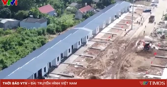 Bàn giao 24 căn nhà cho người dân vùng lũ Mường Than vào 5/8