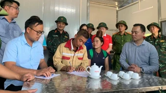 Bàn giao 7 căn nhà đầu tiên cho các hộ dân vùng lũ Mường Than
