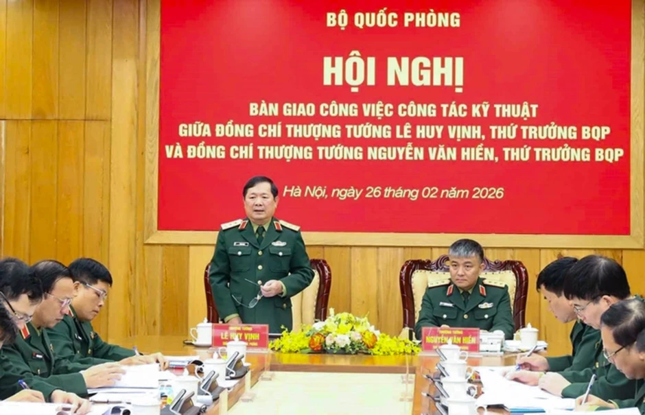 Bàn giao nhiệm vụ Thứ trưởng Bộ Quốc phòng Bàn giao nhiệm vụ Thứ trưởng Bộ Quốc phòng