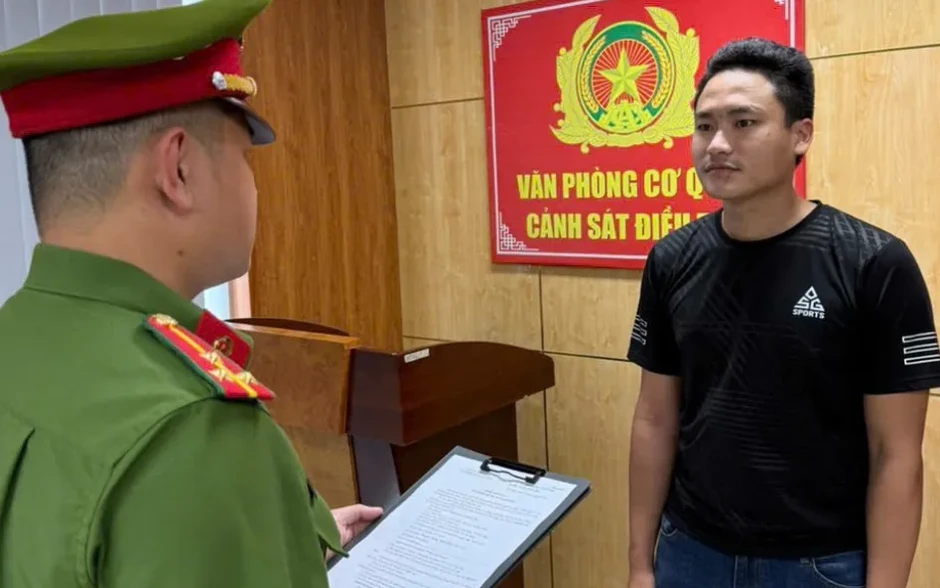 Bán ô tô rồi lén dùng chìa khóa dự phòng lấy lại mang đi cầm cố Bán ô tô rồi lén dùng chìa khóa dự phòng lấy lại mang đi cầm cố