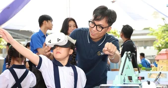 Bạn trẻ trải nghiệm công nghệ, lan tỏa lối sống xanh