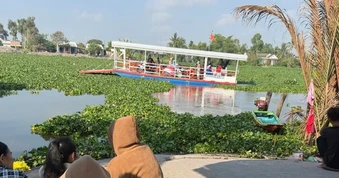 Bàng hoàng phát hiện thi thể 2 trẻ nhỏ trên sông Vàm Cỏ Tây