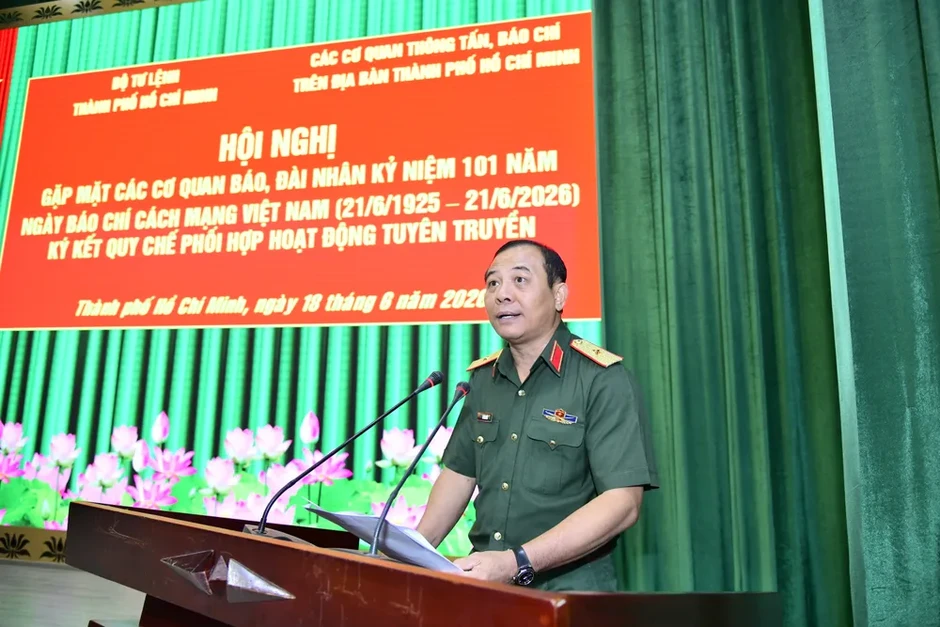 Báo chí đồng hành cùng lực lượng vũ trang TPHCM Báo chí đồng hành cùng lực lượng vũ trang TPHCM