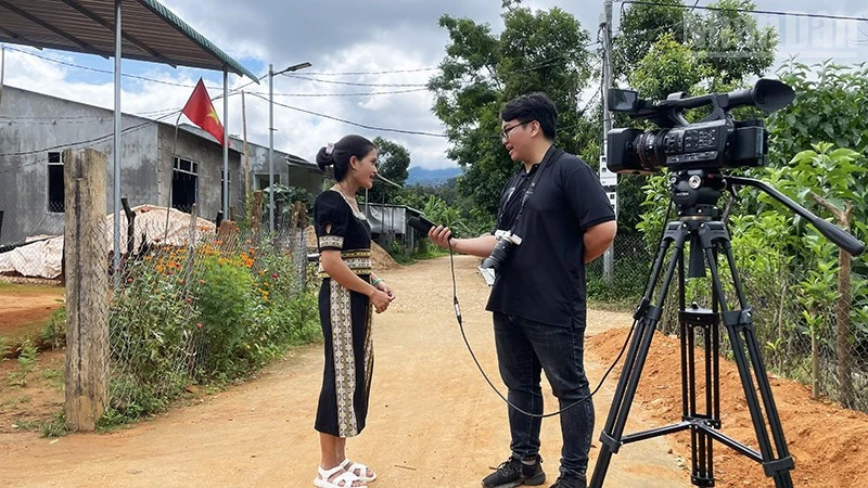 Báo chí đồng hành cùng sự phát triển của các xã vùng sâu Báo chí đồng hành cùng sự phát triển của các xã vùng sâu