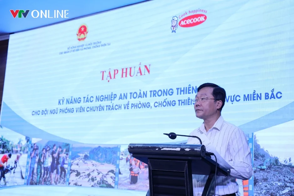 Báo chí giữ vai trò tuyến đầu trong ứng phó thiên tai Báo chí giữ vai trò tuyến đầu trong ứng phó thiên tai