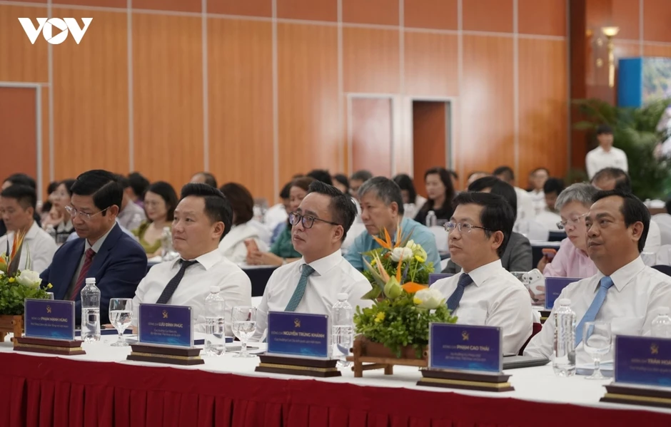 Báo chí là “cầu nối mềm” giữa hình ảnh quốc gia và du khách, cộng đồng quốc tế Báo chí là “cầu nối mềm” giữa hình ảnh quốc gia và du khách, cộng đồng quốc tế