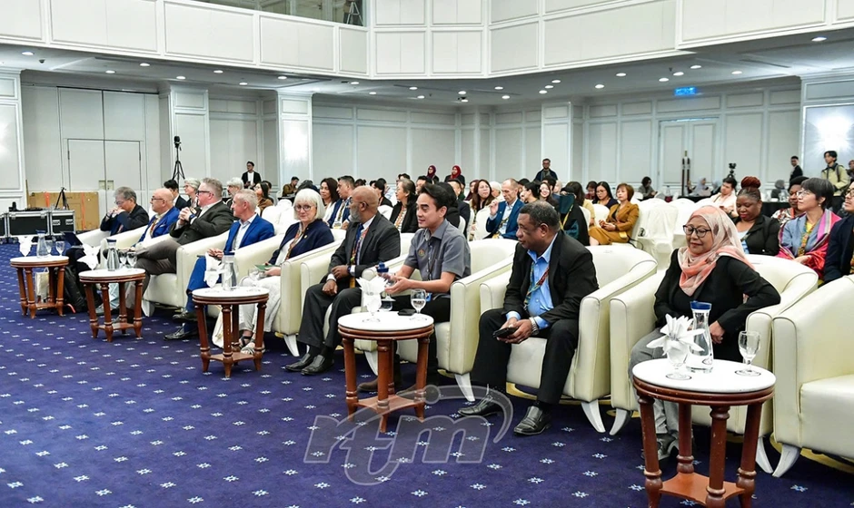 Báo chí phải chủ động tìm đến người trẻ thì mới cạnh tranh được với mạng xã hội Báo chí phải chủ động tìm đến người trẻ thì mới cạnh tranh được với mạng xã hội