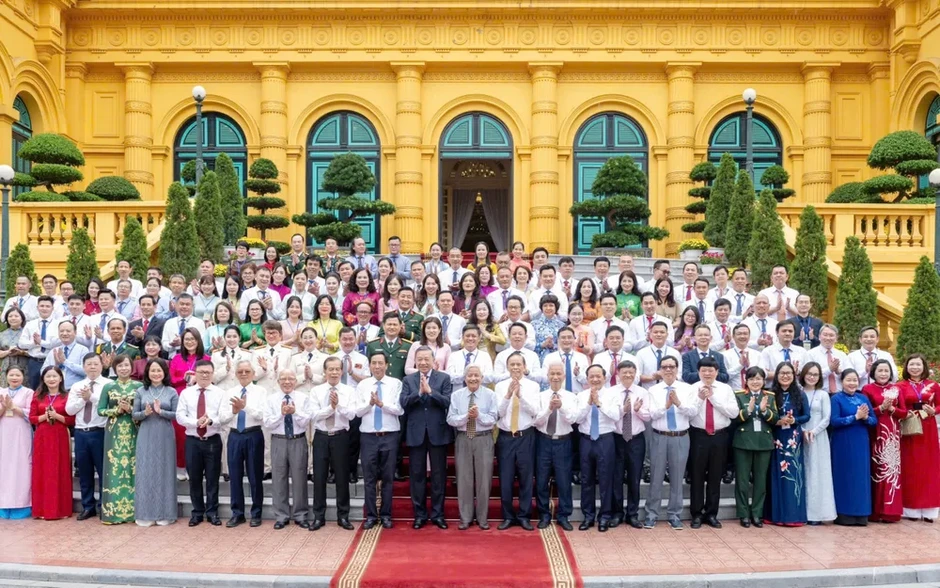 Báo chí phải góp phần bồi đắp văn hóa, đạo đức xã hội và khát vọng phát triển đất nước Báo chí phải góp phần bồi đắp văn hóa, đạo đức xã hội và khát vọng phát triển đất nước