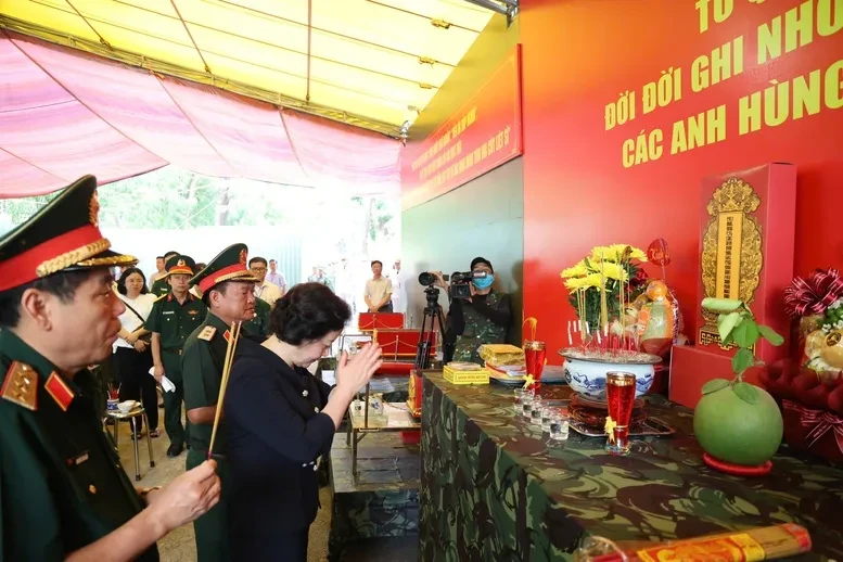 Bảo đảm buổi Lễ triển khai tìm kiếm, quy tập hài cốt liệt sĩ tại Công viên Lê Thị Riêng diễn ra trang trọng, chu đáo Bảo đảm buổi Lễ triển khai tìm kiếm, quy tập hài cốt liệt sĩ tại Công viên Lê Thị Riêng diễn ra trang trọng, chu đáo