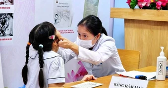 Bảo đảm quyền lợi khám, chữa bệnh cho lứa tuổi học đường