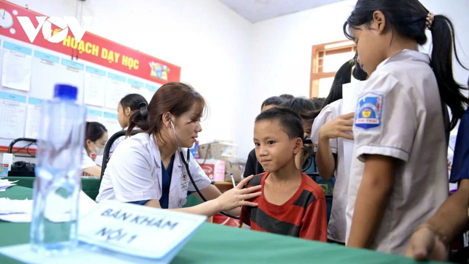 Báo Điện tử Tiếng nói Việt Nam tổ chức chương trình thiện nguyện tại Sơn La