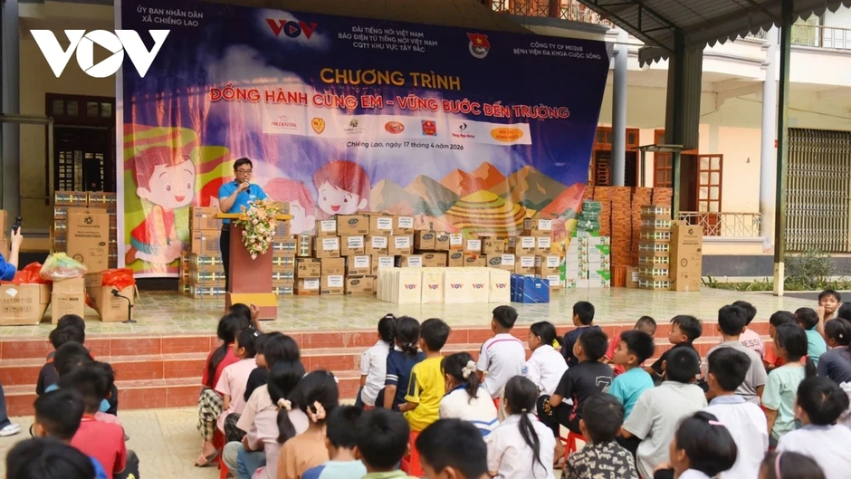 Báo Điện tử Tiếng nói Việt Nam tổ chức chương trình thiện nguyện tại Sơn La