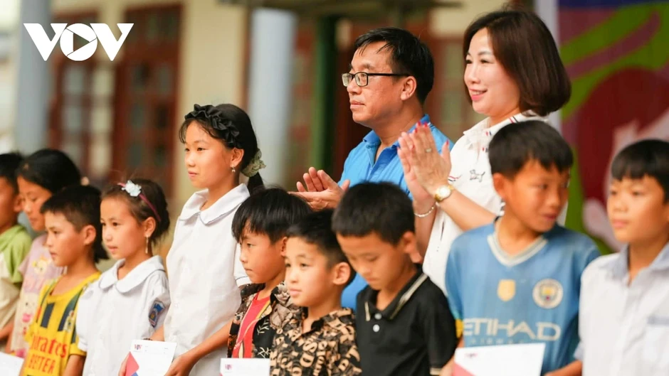 Báo Điện tử Tiếng nói Việt Nam tổ chức chương trình thiện nguyện tại Sơn La