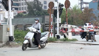 Báo động tình trạng vi phạm an toàn giao thông đường sắt