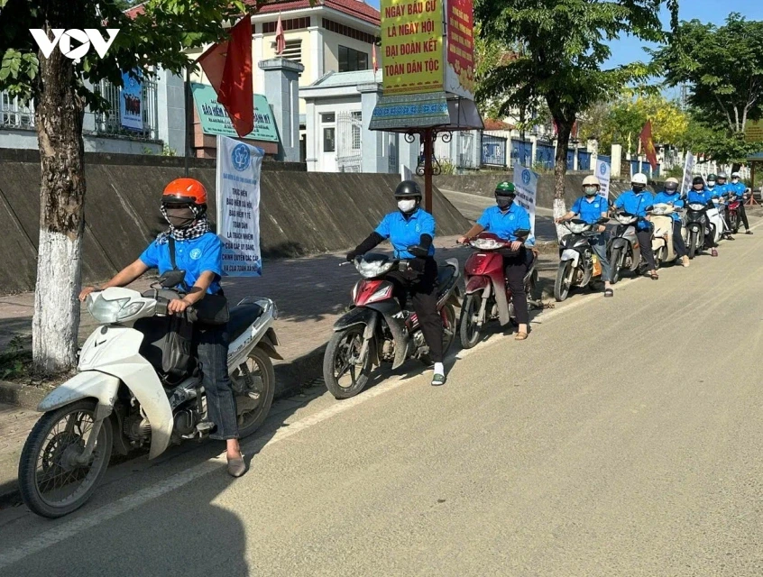 Bảo hiểm y tế hộ gia đình, góp phần sẻ chia gánh nặng cho người dân Bảo hiểm y tế hộ gia đình, góp phần sẻ chia gánh nặng cho người dân
