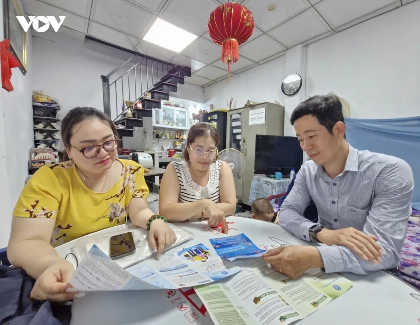 Bảo hiểm y tế hộ gia đình, góp phần sẻ chia gánh nặng cho người dân Bảo hiểm y tế hộ gia đình, góp phần sẻ chia gánh nặng cho người dân