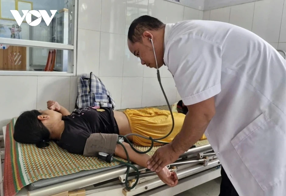 Bảo hiểm y tế làm điểm tựa cho hộ nghèo, người dân hoàn cảnh khó khăn Bảo hiểm y tế làm điểm tựa cho hộ nghèo, người dân hoàn cảnh khó khăn