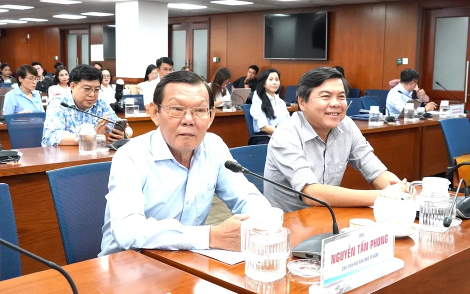 Báo Sài Gòn Giải Phóng có 5 tác phẩm hay, xuất sắc được hỗ trợ trong quý 4-2025 Báo Sài Gòn Giải Phóng có 5 tác phẩm hay, xuất sắc được hỗ trợ trong quý 4-2025