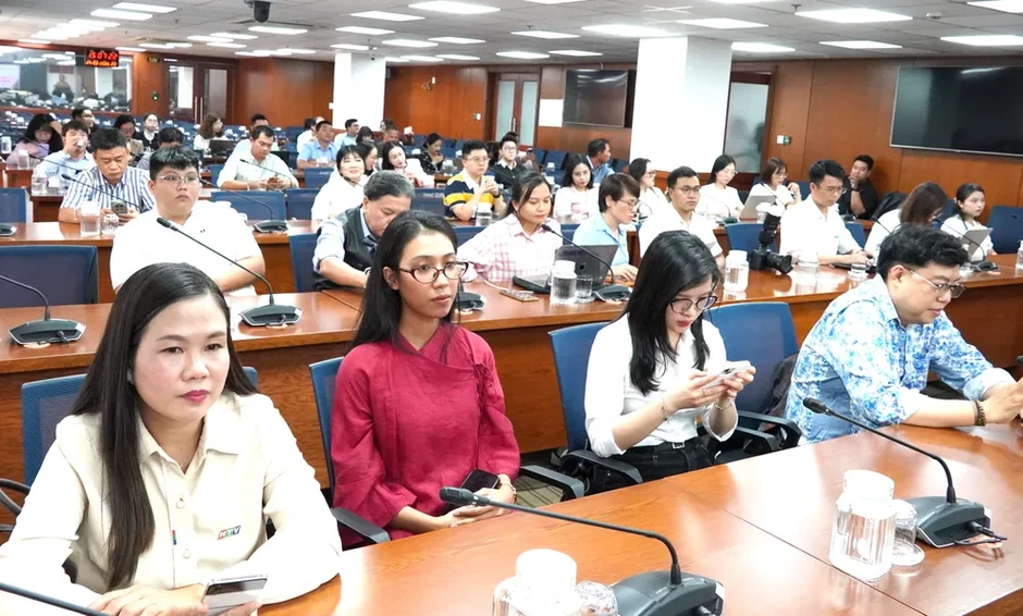 Báo Sài Gòn Giải Phóng có 5 tác phẩm hay, xuất sắc được hỗ trợ trong quý 4-2025 Báo Sài Gòn Giải Phóng có 5 tác phẩm hay, xuất sắc được hỗ trợ trong quý 4-2025