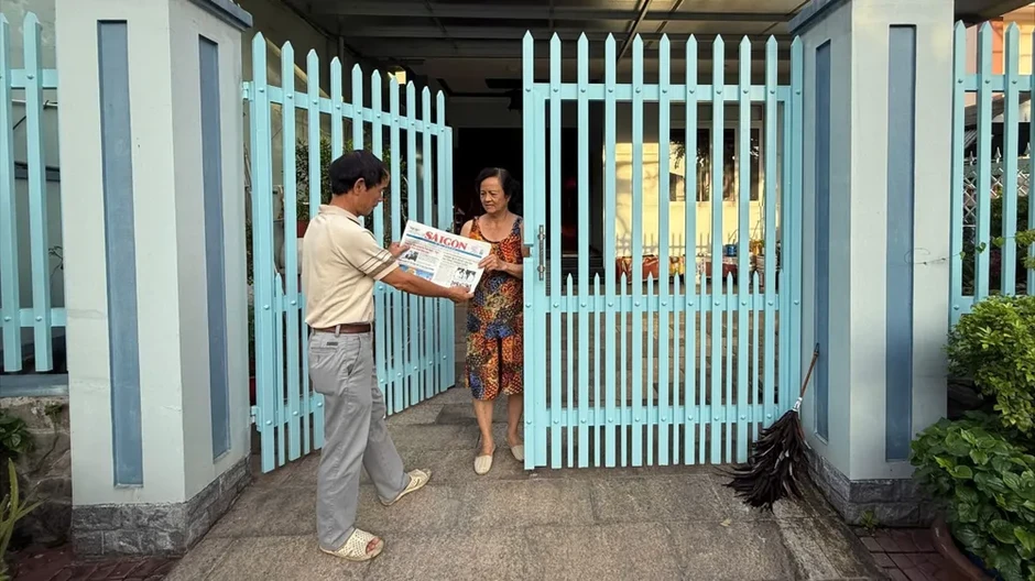 Báo Sài Gòn Giải Phóng đến với cán bộ, đảng viên và người dân phường Phú Lợi Báo Sài Gòn Giải Phóng đến với cán bộ, đảng viên và người dân phường Phú Lợi