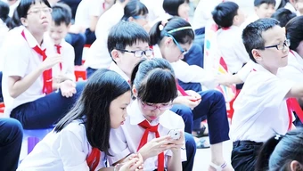 Bảo vệ trẻ trên mạng không thể dừng ở cấm đoán