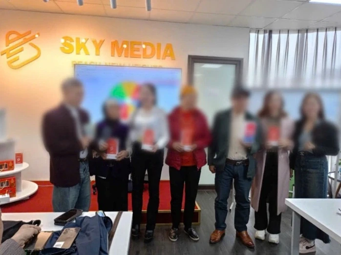 Bắt 7 người lừa đảo bằng "độc chiêu" tại Công ty Sky Media Bắt 7 người lừa đảo bằng "độc chiêu" tại Công ty Sky Media